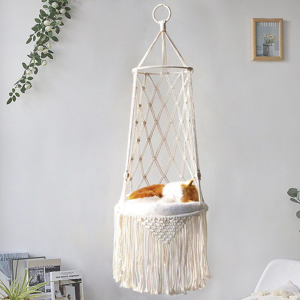 Zimowy fotel dla kota do okna, – Woven Wall Basket recenzja i cena